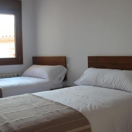 El Cobijo De Gredos Villa Navaluenga Luaran gambar
